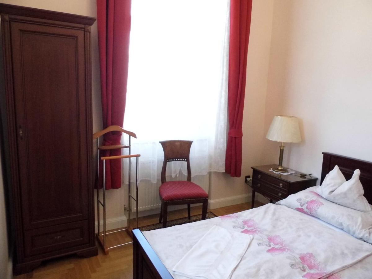 Anna Villa Keszthely Luaran gambar